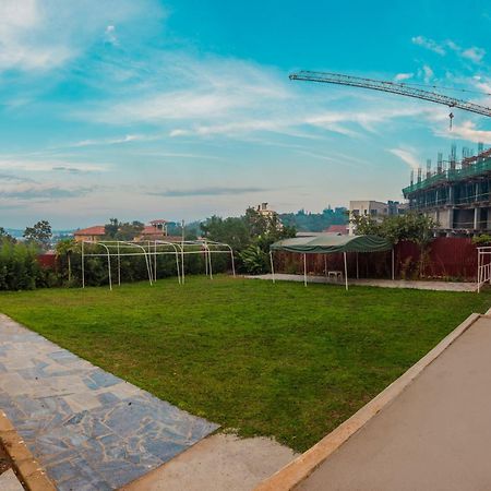 Shangri-La Hotel Muyenga Bugolobi Kültér fotó