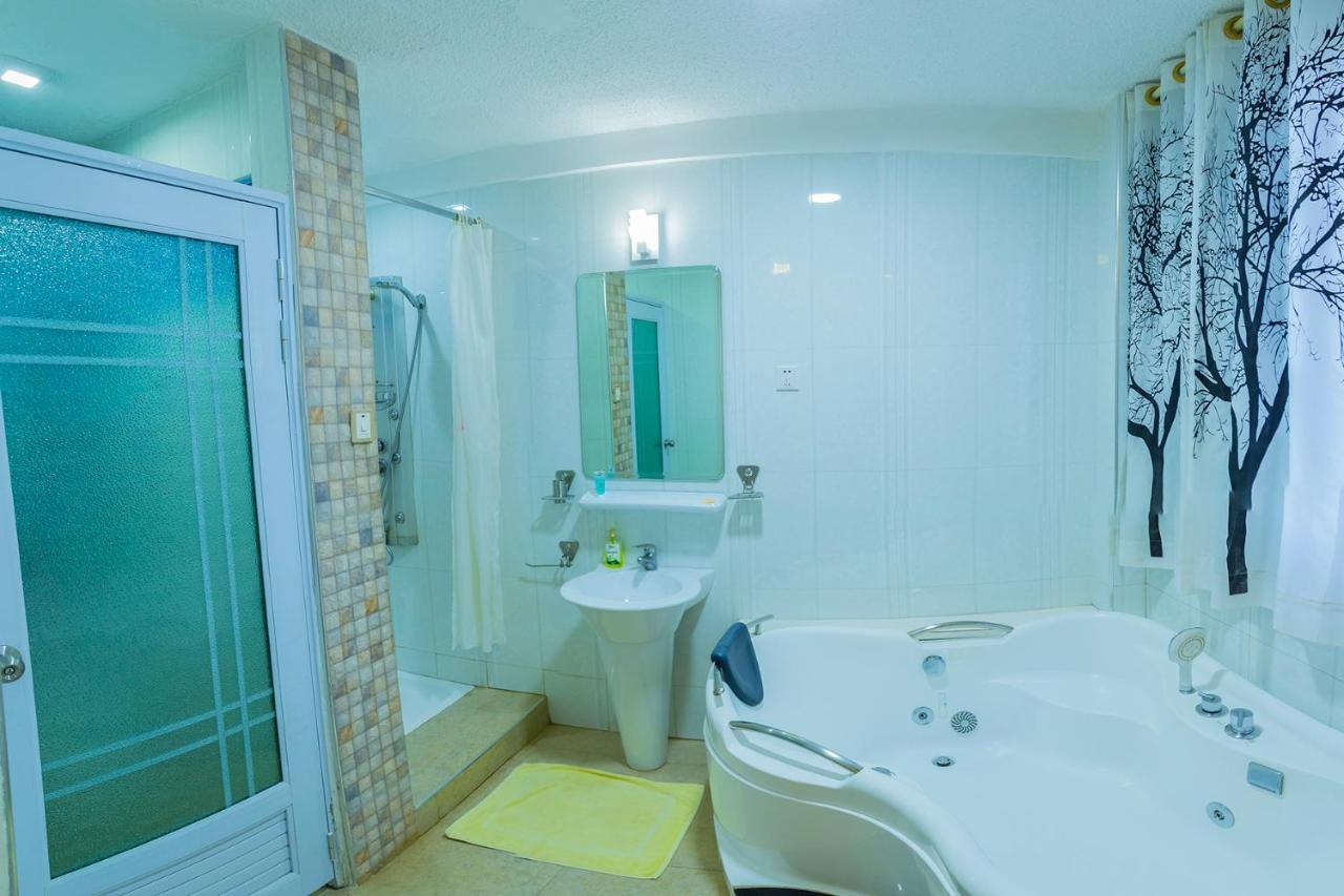 Shangri-La Hotel Muyenga Bugolobi Kültér fotó