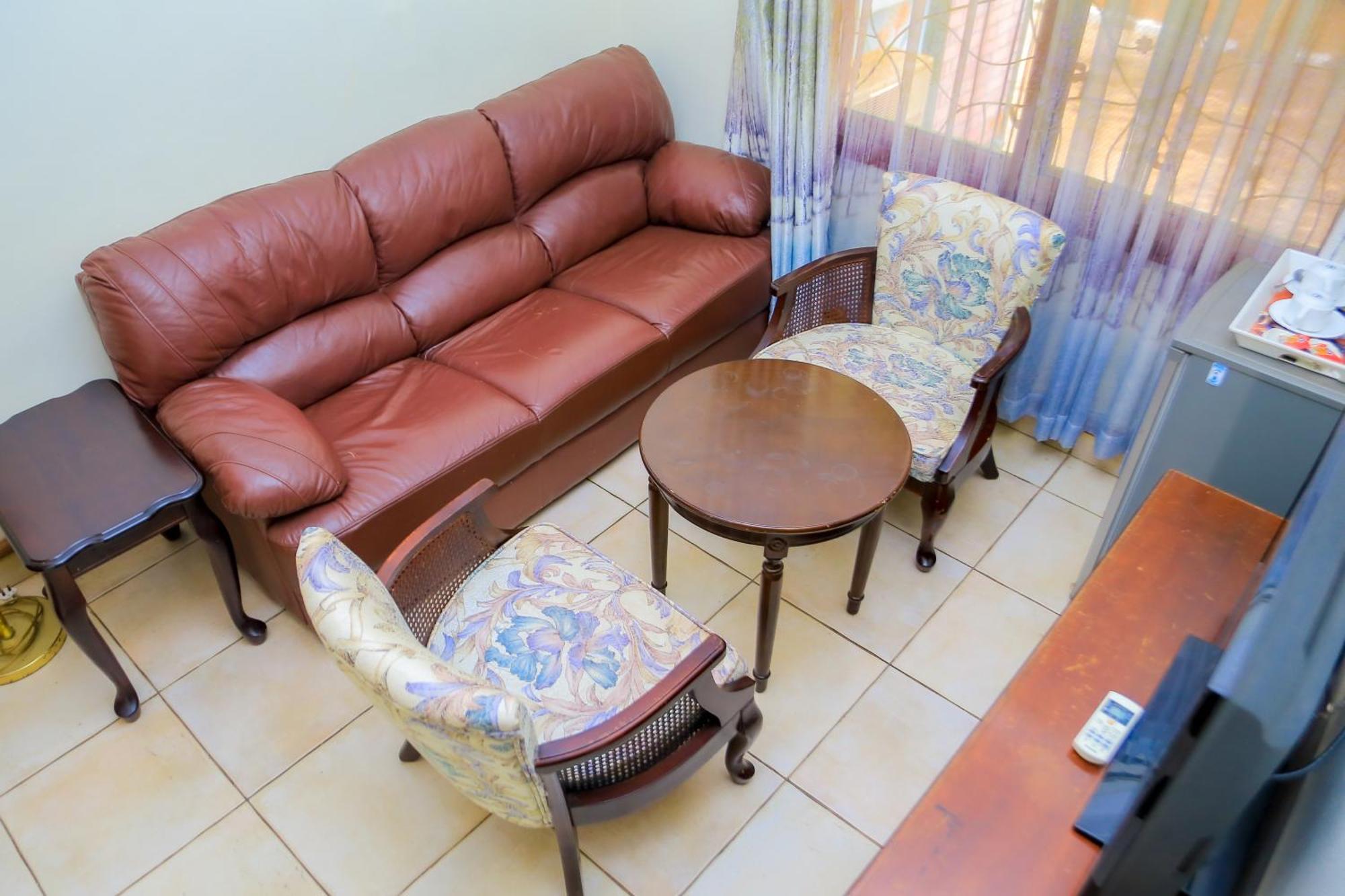 Shangri-La Hotel Muyenga Bugolobi Kültér fotó