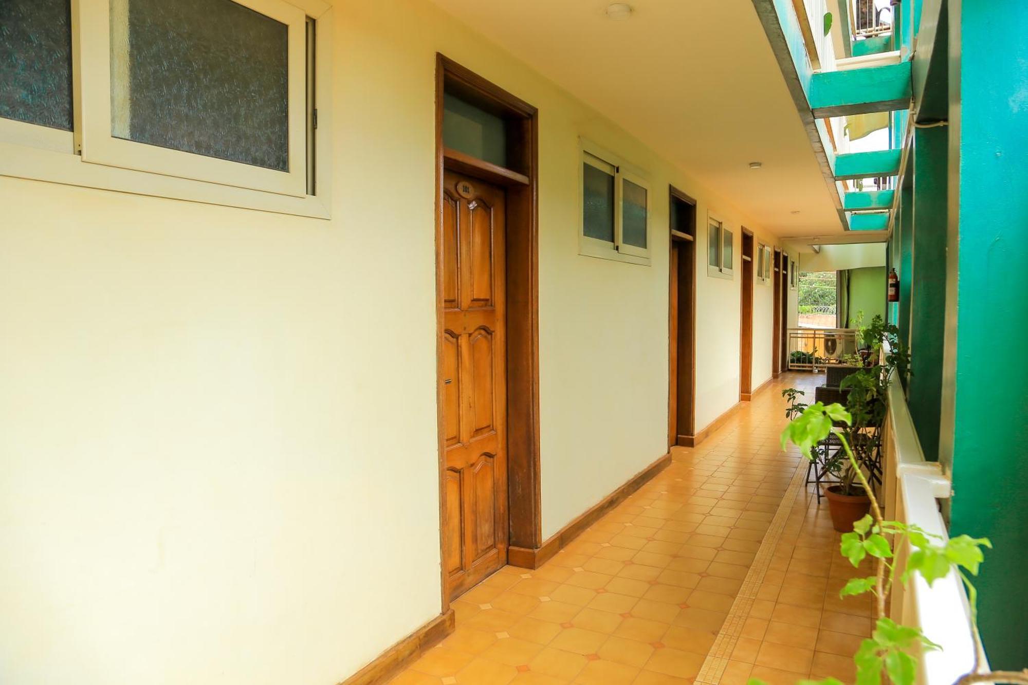 Shangri-La Hotel Muyenga Bugolobi Kültér fotó
