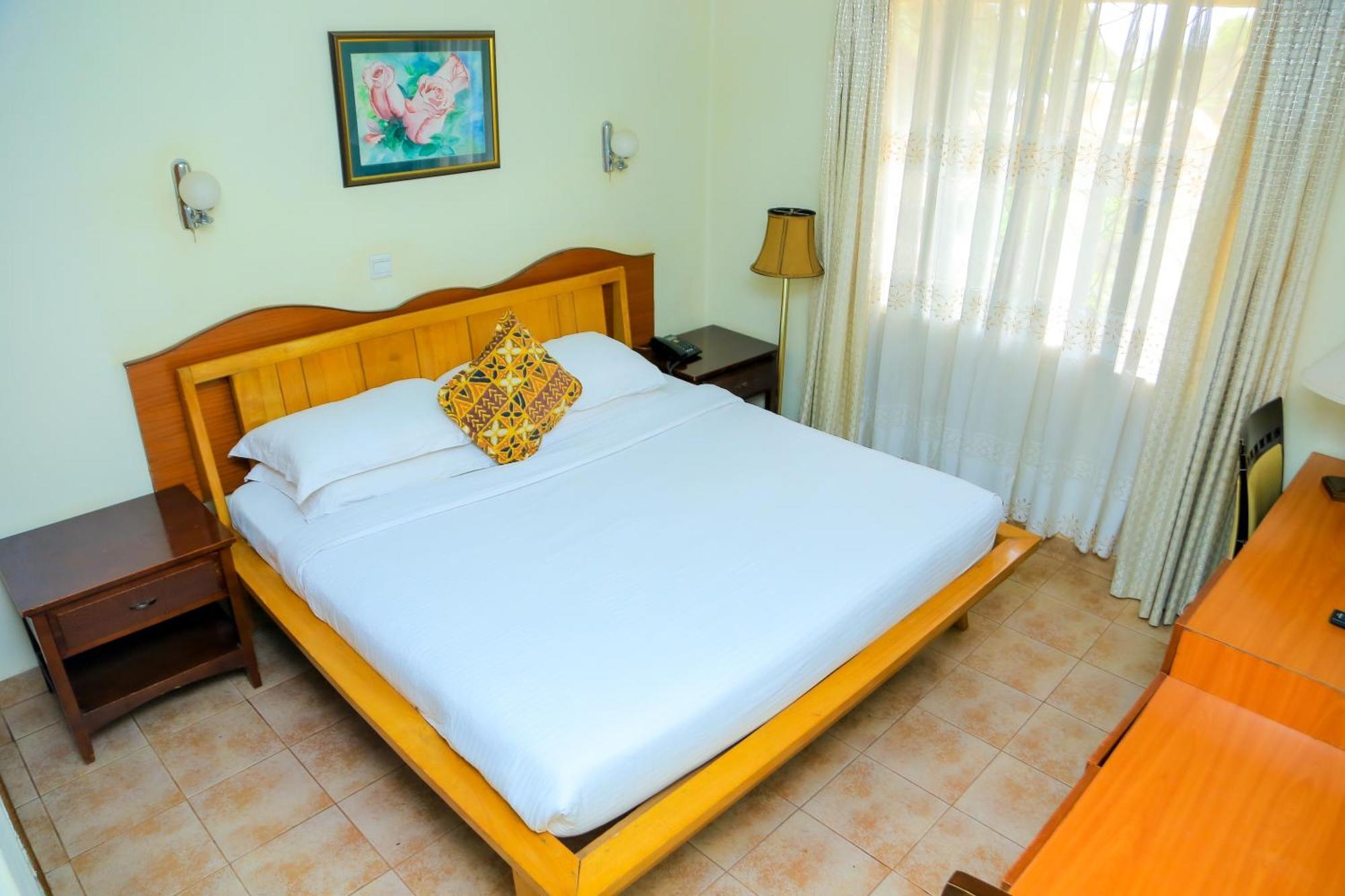 Shangri-La Hotel Muyenga Bugolobi Kültér fotó