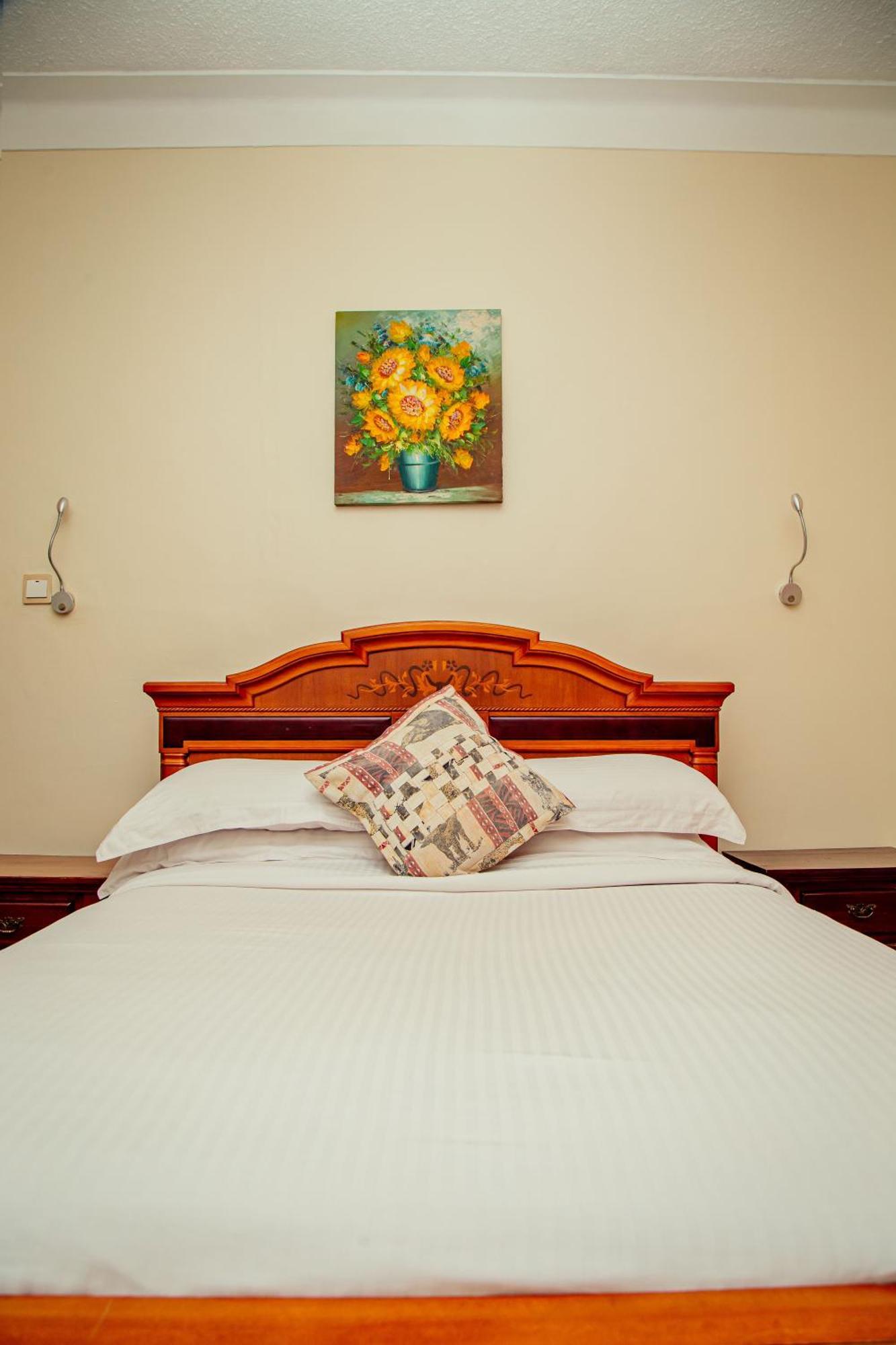 Shangri-La Hotel Muyenga Bugolobi Kültér fotó
